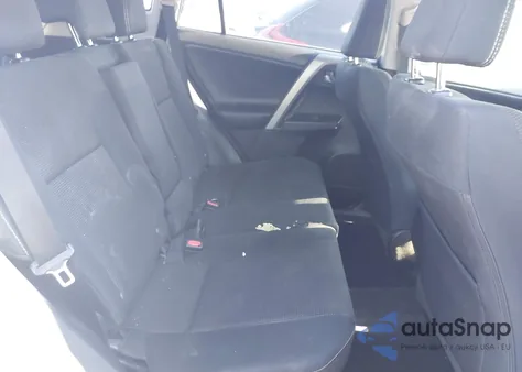 2018 Toyota Rav4 Xle z USA, uszkodzony, nr VIN 2T3WFREV6JW442859